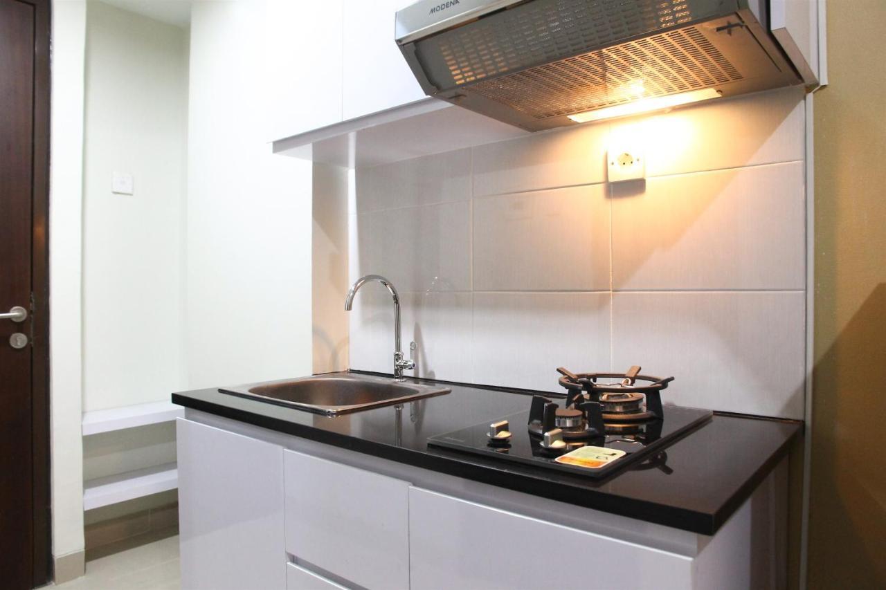 Comfortable Studio Apartment Grand Dhika City By Travelio Bekasi Esterno foto