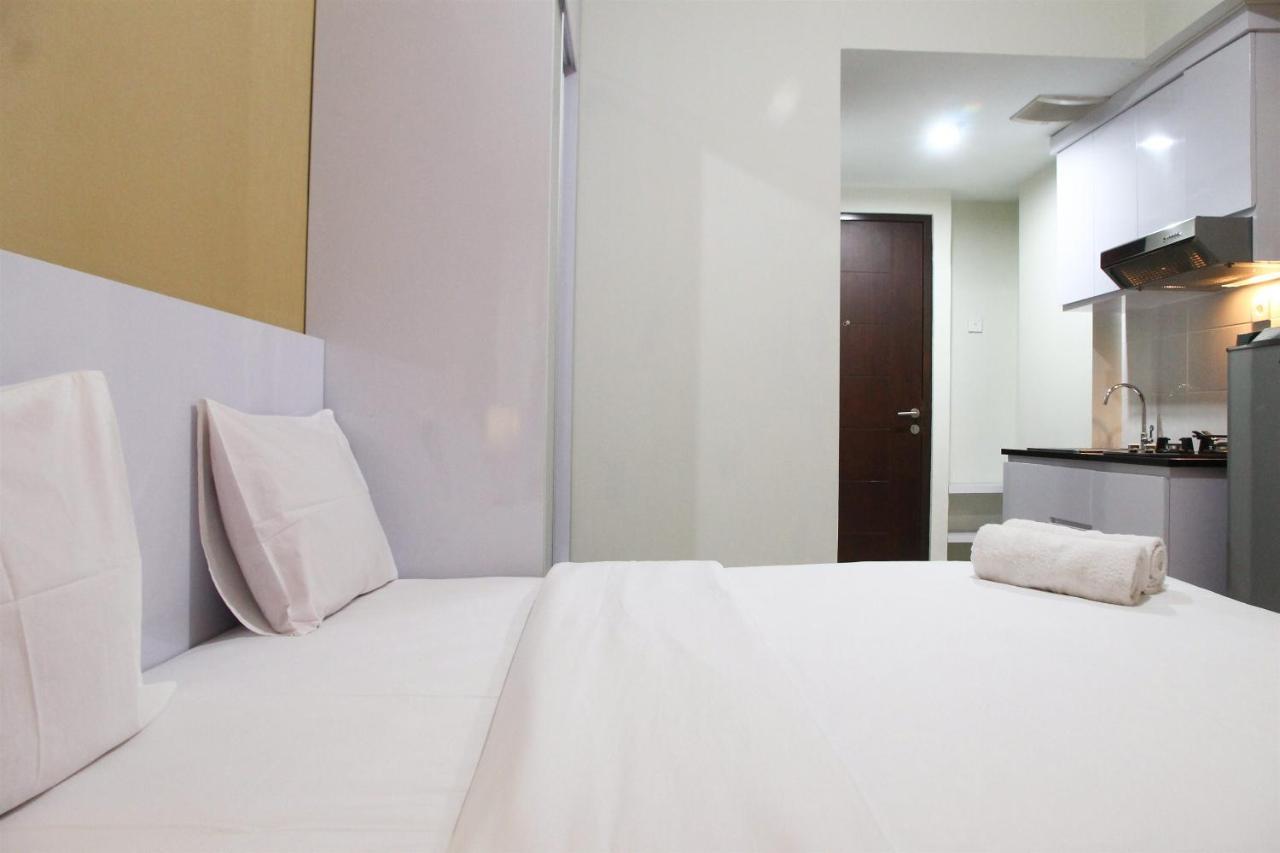 Comfortable Studio Apartment Grand Dhika City By Travelio Bekasi Esterno foto