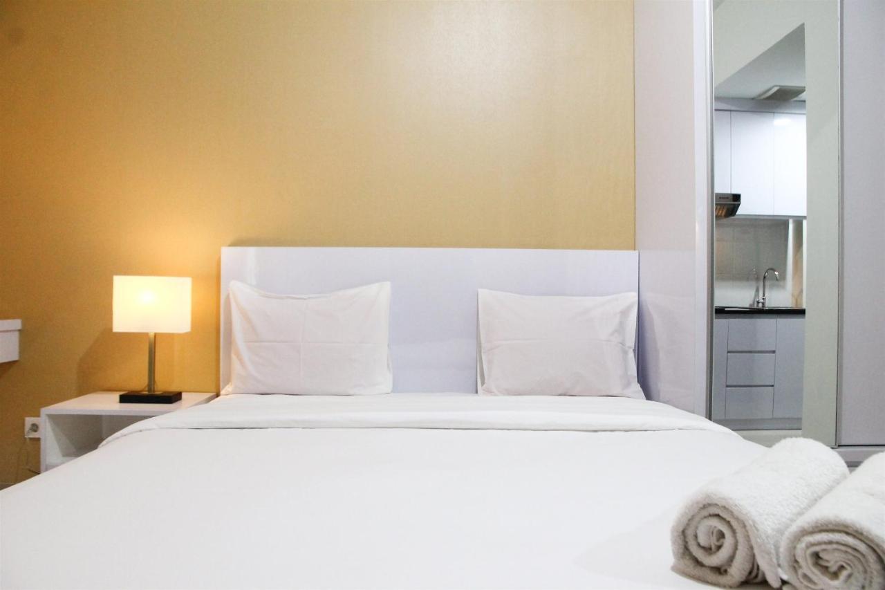Comfortable Studio Apartment Grand Dhika City By Travelio Bekasi Esterno foto